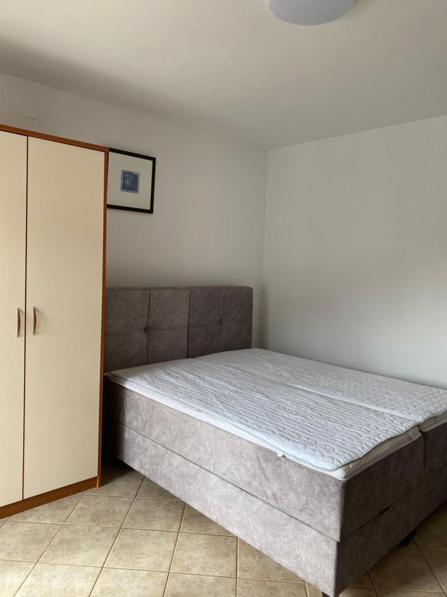 Apartments Zara Bagian luar foto